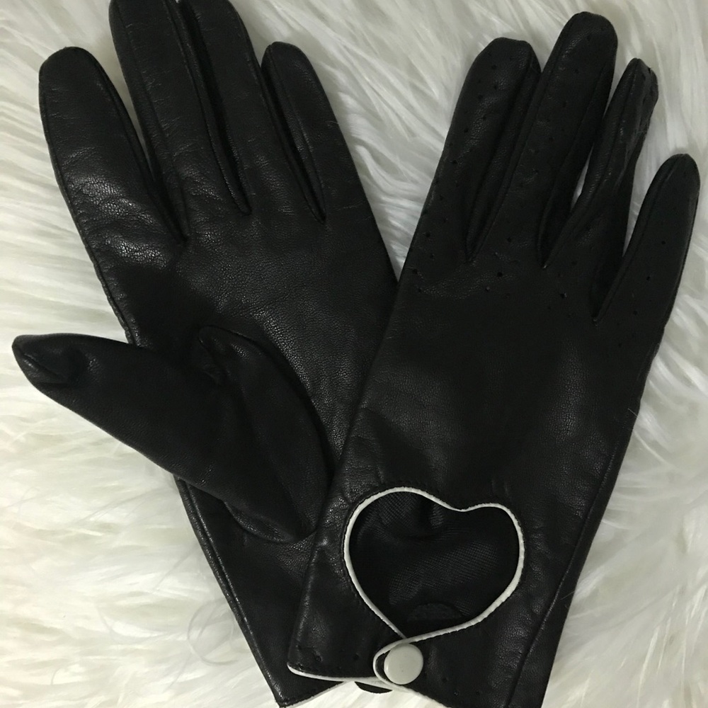 100% Leather gloves